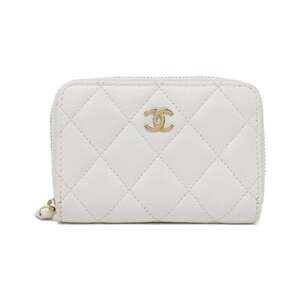 CHANEL White Wallet